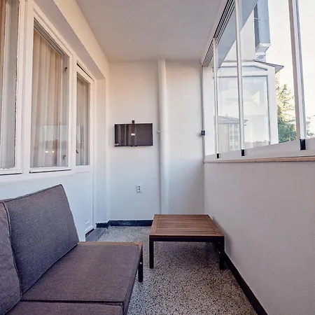 Elegant And Classic 2bd With Free Parking By Apartmax * ヴァルナ