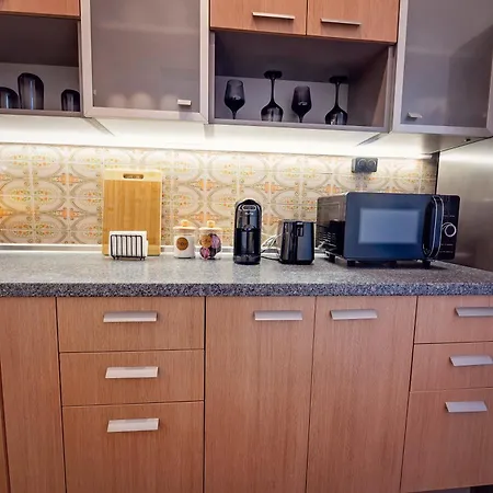 Elegant And Classic 2bd With Free Parking By Apartmax * ヴァルナ