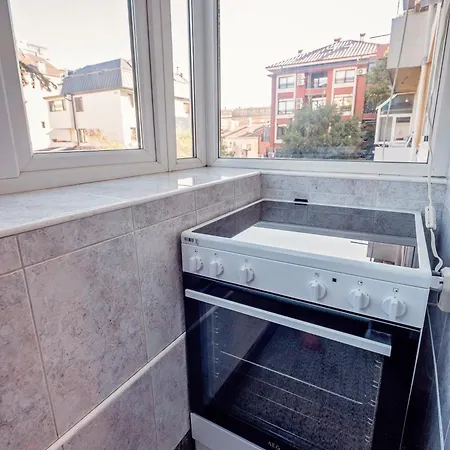 Elegant And Classic 2bd With Free Parking By Apartmax * ヴァルナ