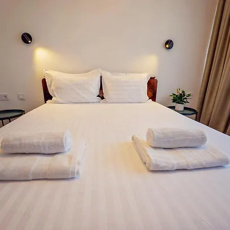 Elegant And Classic 2bd With Free Parking By Apartmax アパート